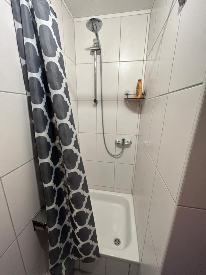 Apartment In คาร์ลสรูเฮอ ภายนอก รูปภาพ
